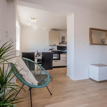 Apartment Second Pula